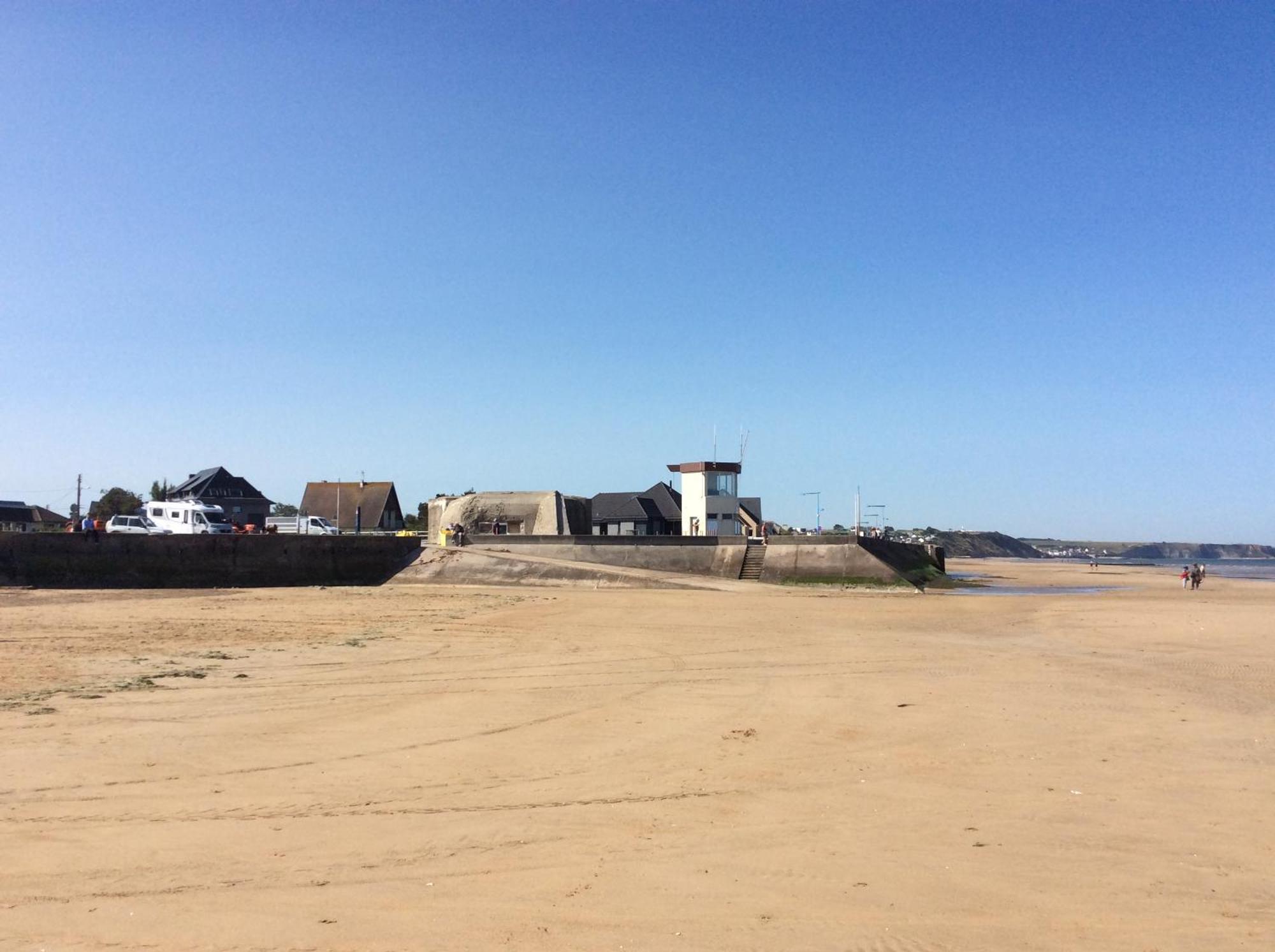 Le So Art, Grande Maison 4 Chambres, Terrain De Petanque, Grand Jardin Clos, Flipper, Babyfoot, Jeux Arcade, Ping Pong,1 Km Mer, Proche Golf, Port En Bessin, Bayeux Et Plages Du Debarquement, Adaptee Enfants Commes Kültér fotó